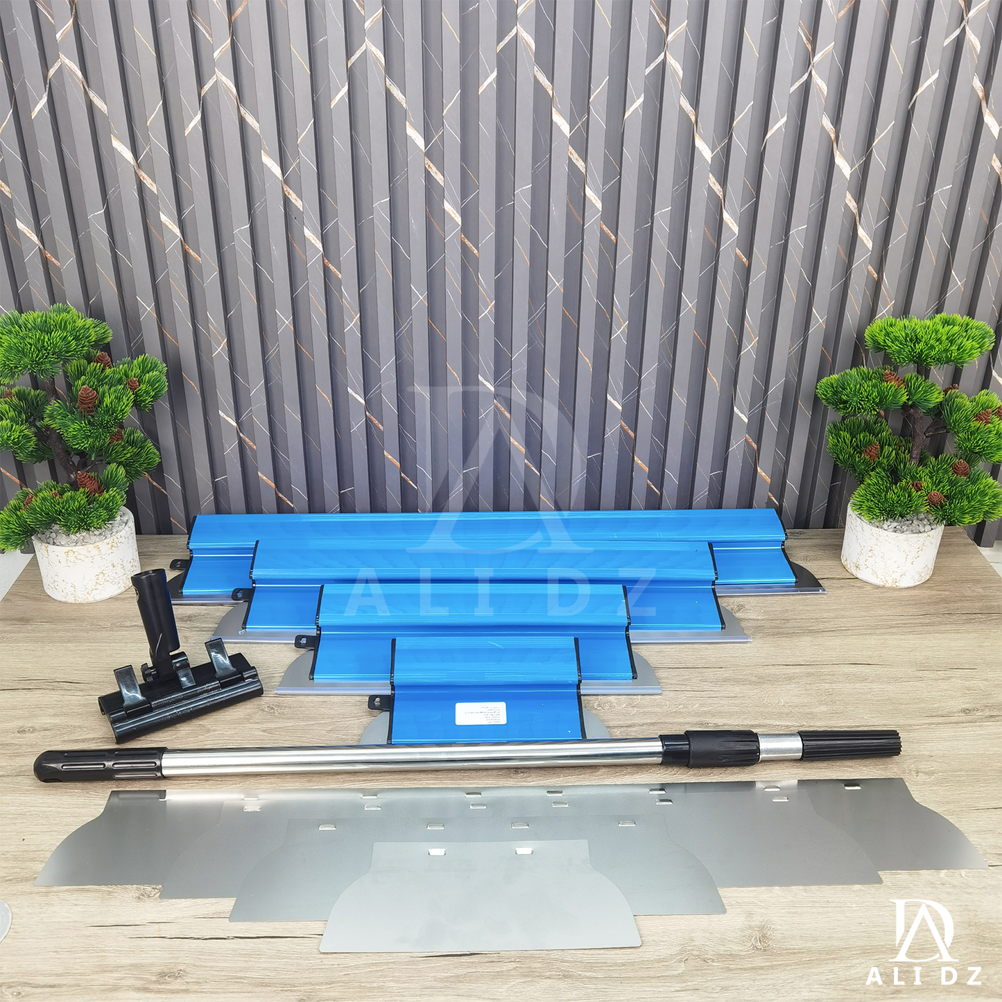 حقيبة أدوات لتسوية الحائط + شفرات هدية