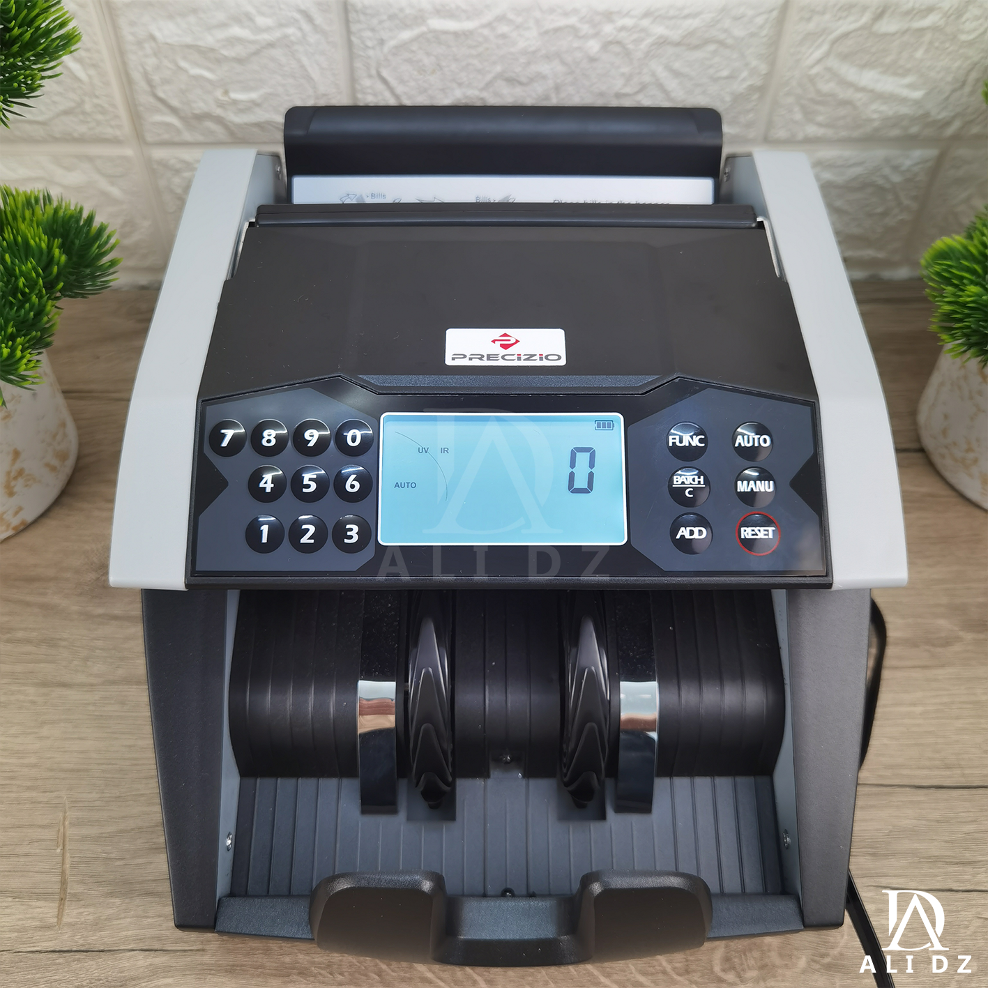 آلة عد الأوراق النقدية بالبطارية