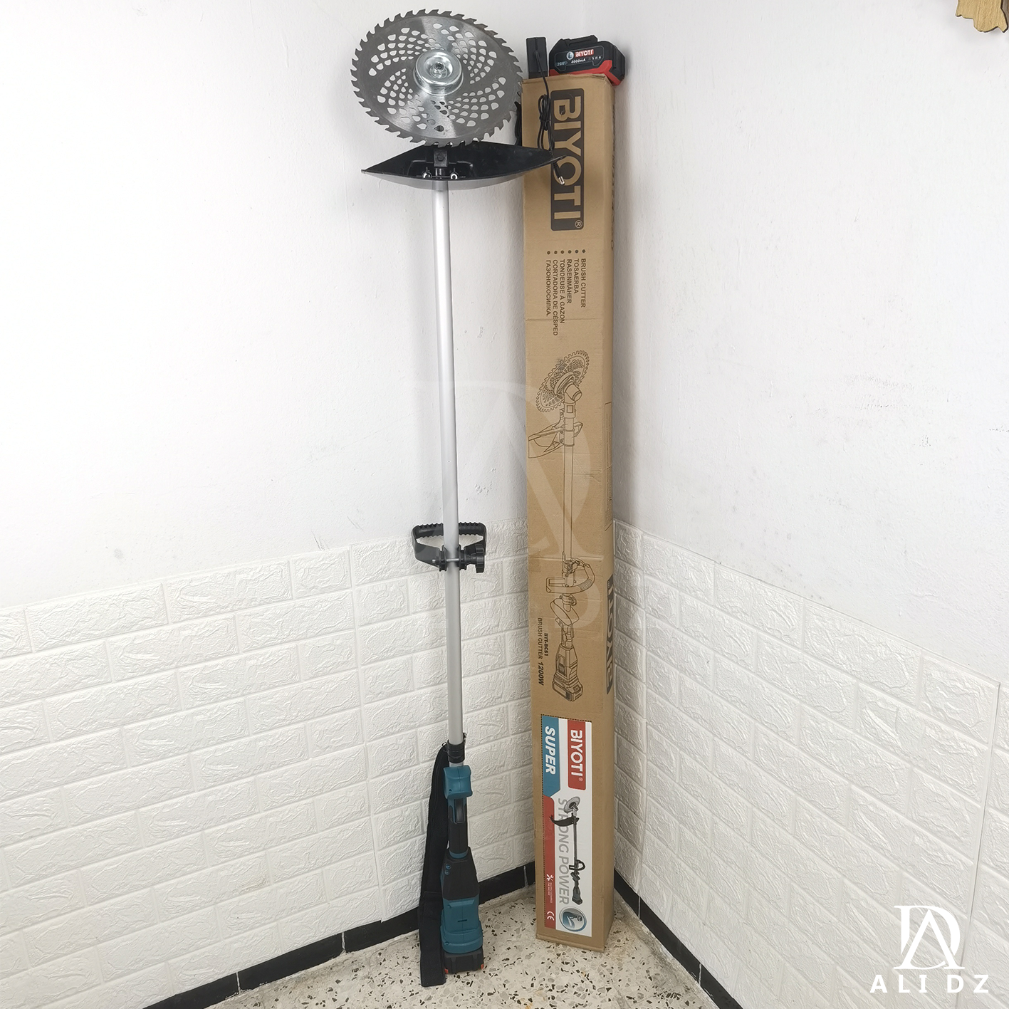 آلة قص الخشب والأعشاب بيوتي