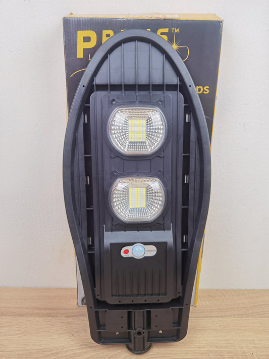 مصباح 100 واط بالطاقة الشمسية