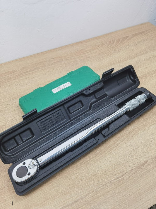 مفتاح عزم دوران + علبة مفاتيح